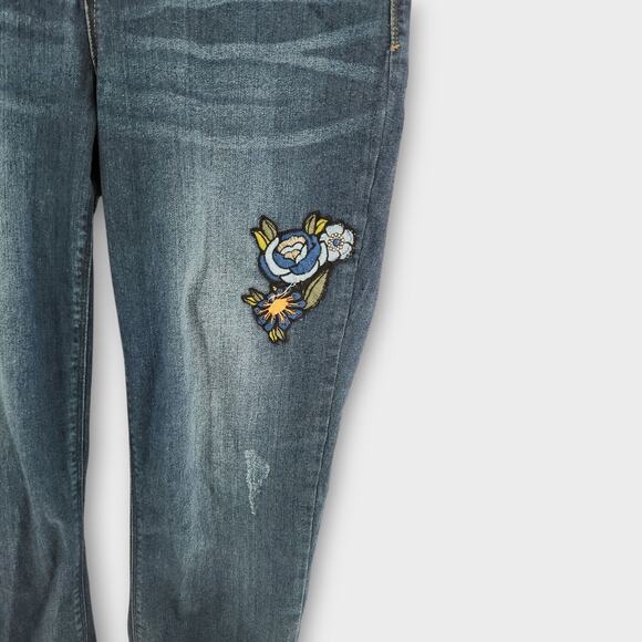 Democracy Jeans Women's 12 Embroidered Flowers Slim Straight Flood Stretch - Picture 3 of 8